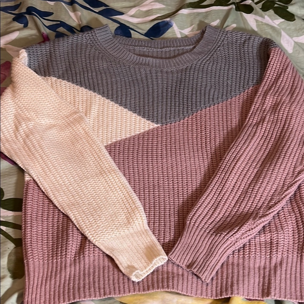 Colorblock Knit Sweater in Pink and Gray